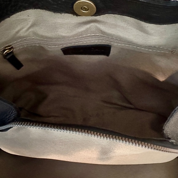 AMERICAN LEATHER CO - Liberty Leather Shoulder Bag Black - Picture 6 of 11